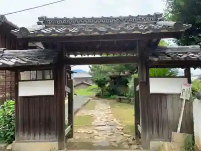 光正院の山門・神門