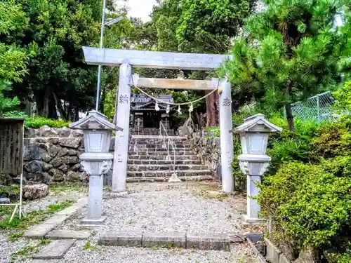 神明社の鳥居