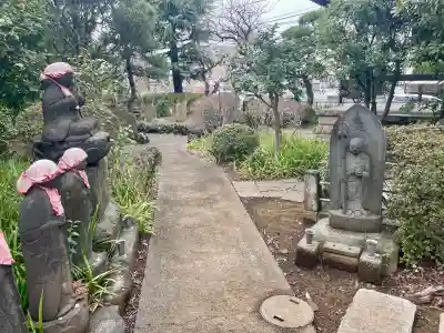 誓閑寺の{uncategorized: "未分類", other: "その他", undefined: "問題あり", building: "その他建物", grave: "お墓", sacred_gate: "鳥居", guardian: "狛犬", statue: "像", buddha: "仏像", history: "歴史", nature: "自然", garden: "庭園", animal: "動物", pagoda: "塔", temizu: "手水舎", mountain_gate: "山門・神門", sanctuary: "本殿・本堂", subordinate: "末社・摂社", art: "芸術", scenery: "景色", jizo: "地蔵", ema: "絵馬", goshuin: "御朱印", omikuji: "おみくじ", items: "授与品その他", amulet: "お守り", goshuincho: "御朱印帳", eats: "食事", festival: "お祭り", votive_dance: "神楽", shichigosan: "七五三参", wedding: "結婚式", experience: "体験その他", initially: "初詣", around: "周辺", anti_infection: "感染症対策"}