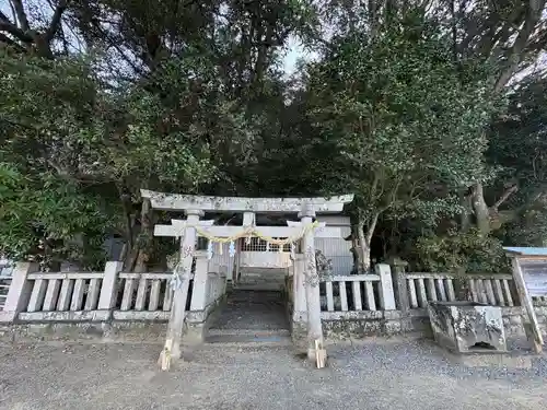 仁井田神社の鳥居