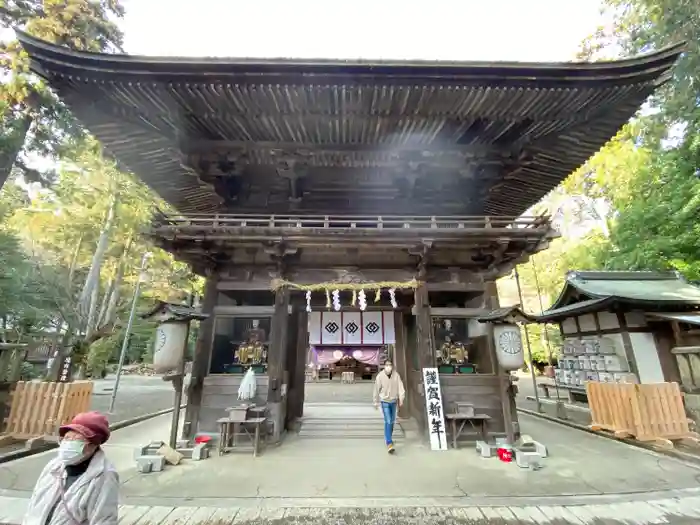 御上神社の山門