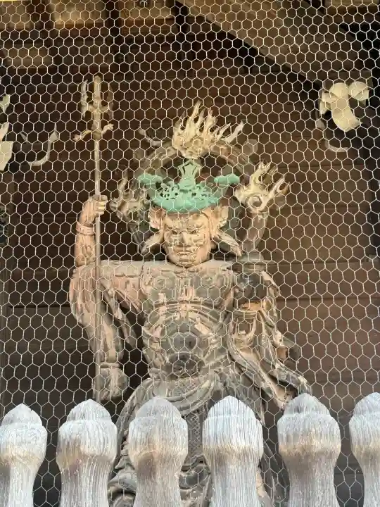 粉河寺の{uncategorized: "未分類", other: "その他", undefined: "問題あり", building: "その他建物", grave: "お墓", sacred_gate: "鳥居", guardian: "狛犬", statue: "像", buddha: "仏像", history: "歴史", nature: "自然", garden: "庭園", animal: "動物", pagoda: "塔", temizu: "手水舎", mountain_gate: "山門・神門", sanctuary: "本殿・本堂", subordinate: "末社・摂社", art: "芸術", scenery: "景色", jizo: "地蔵", ema: "絵馬", goshuin: "御朱印", omikuji: "おみくじ", items: "授与品その他", amulet: "お守り", goshuincho: "御朱印帳", eats: "食事", festival: "お祭り", votive_dance: "神楽", shichigosan: "七五三参", wedding: "結婚式", experience: "体験その他", initially: "初詣", around: "周辺", anti_infection: "感染症対策"}