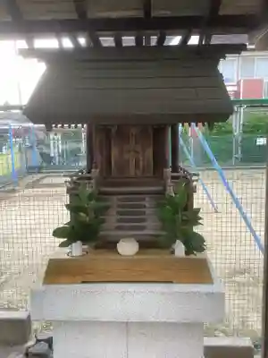 西高山町公民館の社の本殿・本堂