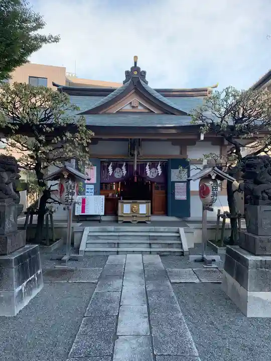 穏田神社の本殿・本堂