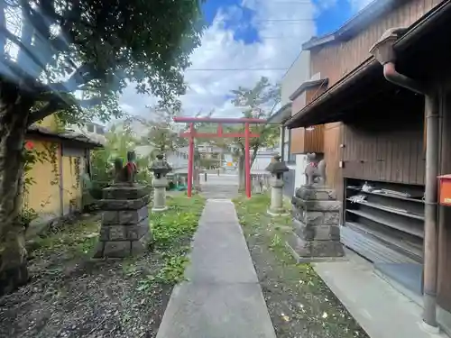 深田開運稲荷社(長野県)