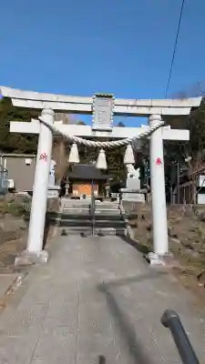 鹿嶋神社の{uncategorized: "未分類", other: "その他", undefined: "問題あり", building: "その他建物", grave: "お墓", sacred_gate: "鳥居", guardian: "狛犬", statue: "像", buddha: "仏像", history: "歴史", nature: "自然", garden: "庭園", animal: "動物", pagoda: "塔", temizu: "手水舎", mountain_gate: "山門・神門", sanctuary: "本殿・本堂", subordinate: "末社・摂社", art: "芸術", scenery: "景色", jizo: "地蔵", ema: "絵馬", goshuin: "御朱印", omikuji: "おみくじ", items: "授与品その他", amulet: "お守り", goshuincho: "御朱印帳", eats: "食事", festival: "お祭り", votive_dance: "神楽", shichigosan: "七五三参", wedding: "結婚式", experience: "体験その他", initially: "初詣", around: "周辺", anti_infection: "感染症対策"}
