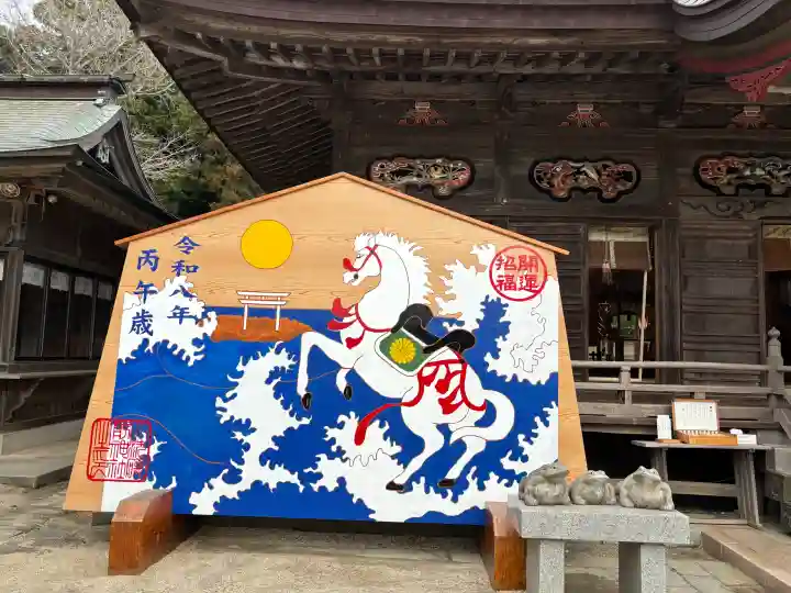 大洗磯前神社の{uncategorized: "未分類", other: "その他", undefined: "問題あり", building: "その他建物", grave: "お墓", sacred_gate: "鳥居", guardian: "狛犬", statue: "像", buddha: "仏像", history: "歴史", nature: "自然", garden: "庭園", animal: "動物", pagoda: "塔", temizu: "手水舎", mountain_gate: "山門・神門", sanctuary: "本殿・本堂", subordinate: "末社・摂社", art: "芸術", scenery: "景色", jizo: "地蔵", ema: "絵馬", goshuin: "御朱印", omikuji: "おみくじ", items: "授与品その他", amulet: "お守り", goshuincho: "御朱印帳", eats: "食事", festival: "お祭り", votive_dance: "神楽", shichigosan: "七五三参", wedding: "結婚式", experience: "体験その他", initially: "初詣", around: "周辺", anti_infection: "感染症対策"}