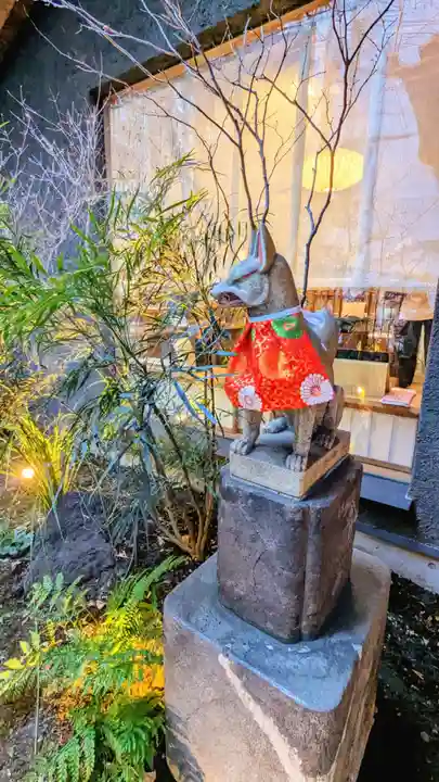 五十稲荷神社(栄寿稲荷神社)の狛犬