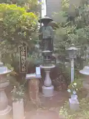 寳晃院の像