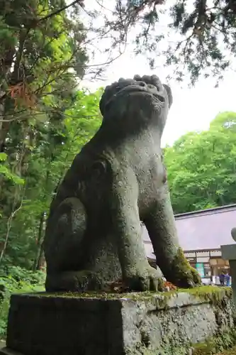 戸隠神社中社の狛犬