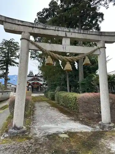 級長戸辺神社の鳥居