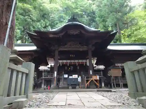 手長神社の本殿