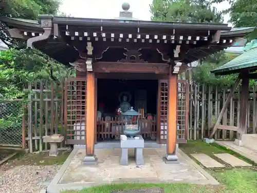 室泉寺の本殿・本堂