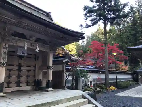 高野山金剛峯寺奥の院(和歌山県)