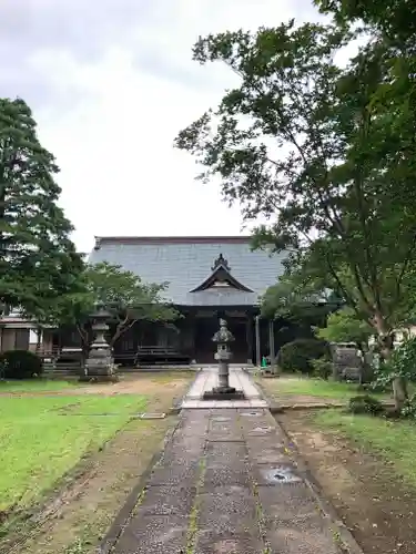 雲照寺の本殿・本堂