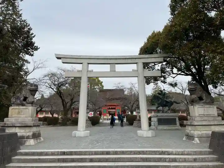 富士山本宮浅間大社の{uncategorized: "未分類", other: "その他", undefined: "問題あり", building: "その他建物", grave: "お墓", sacred_gate: "鳥居", guardian: "狛犬", statue: "像", buddha: "仏像", history: "歴史", nature: "自然", garden: "庭園", animal: "動物", pagoda: "塔", temizu: "手水舎", mountain_gate: "山門・神門", sanctuary: "本殿・本堂", subordinate: "末社・摂社", art: "芸術", scenery: "景色", jizo: "地蔵", ema: "絵馬", goshuin: "御朱印", omikuji: "おみくじ", items: "授与品その他", amulet: "お守り", goshuincho: "御朱印帳", eats: "食事", festival: "お祭り", votive_dance: "神楽", shichigosan: "七五三参", wedding: "結婚式", experience: "体験その他", initially: "初詣", around: "周辺", anti_infection: "感染症対策"}