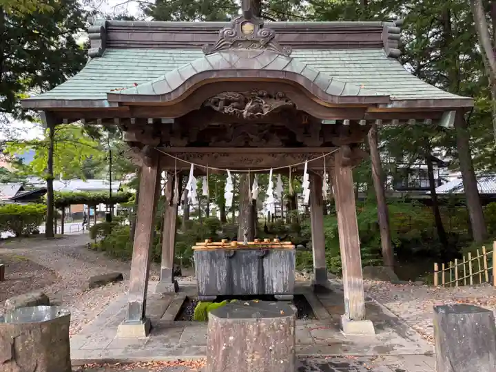 諏訪大社下社秋宮(長野県)