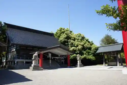 越中護国八幡宮の本殿