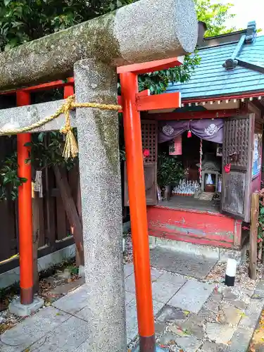 薬師神社の末社