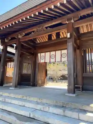 吉野神宮の山門・神門