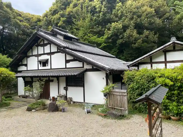 竹林寺の{uncategorized: "未分類", other: "その他", undefined: "問題あり", building: "その他建物", grave: "お墓", sacred_gate: "鳥居", guardian: "狛犬", statue: "像", buddha: "仏像", history: "歴史", nature: "自然", garden: "庭園", animal: "動物", pagoda: "塔", temizu: "手水舎", mountain_gate: "山門・神門", sanctuary: "本殿・本堂", subordinate: "末社・摂社", art: "芸術", scenery: "景色", jizo: "地蔵", ema: "絵馬", goshuin: "御朱印", omikuji: "おみくじ", items: "授与品その他", amulet: "お守り", goshuincho: "御朱印帳", eats: "食事", festival: "お祭り", votive_dance: "神楽", shichigosan: "七五三参", wedding: "結婚式", experience: "体験その他", initially: "初詣", around: "周辺", anti_infection: "感染症対策"}