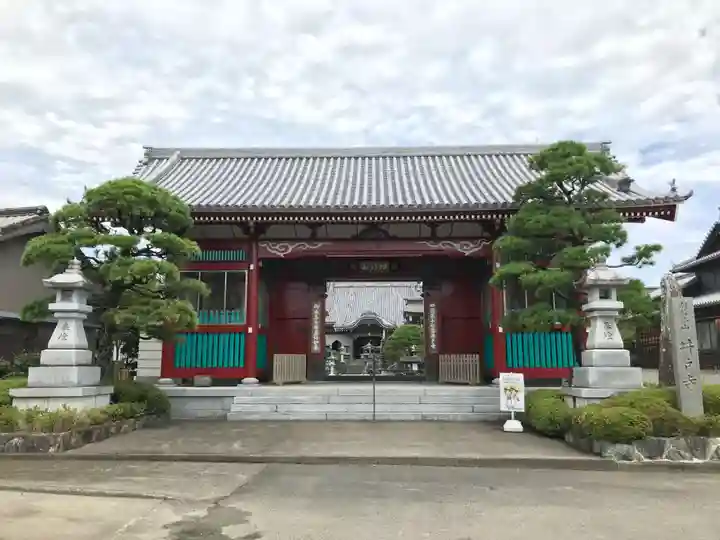 井戸寺の山門・神門
