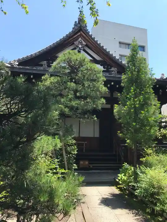 宝蔵寺の本殿・本堂