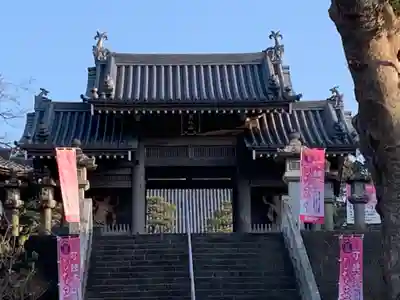秋葉總本殿可睡斎の山門・神門