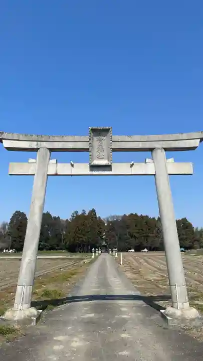 春日神社の{uncategorized: "未分類", other: "その他", undefined: "問題あり", building: "その他建物", grave: "お墓", sacred_gate: "鳥居", guardian: "狛犬", statue: "像", buddha: "仏像", history: "歴史", nature: "自然", garden: "庭園", animal: "動物", pagoda: "塔", temizu: "手水舎", mountain_gate: "山門・神門", sanctuary: "本殿・本堂", subordinate: "末社・摂社", art: "芸術", scenery: "景色", jizo: "地蔵", ema: "絵馬", goshuin: "御朱印", omikuji: "おみくじ", items: "授与品その他", amulet: "お守り", goshuincho: "御朱印帳", eats: "食事", festival: "お祭り", votive_dance: "神楽", shichigosan: "七五三参", wedding: "結婚式", experience: "体験その他", initially: "初詣", around: "周辺", anti_infection: "感染症対策"}