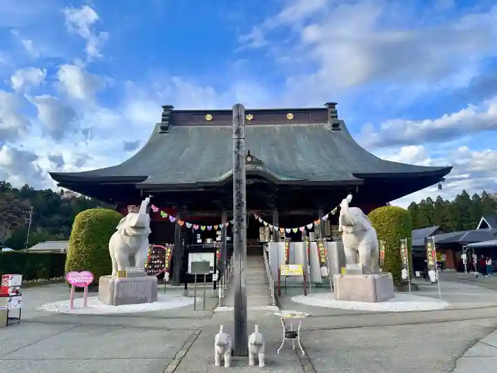 長福寿寺の{uncategorized: "未分類", other: "その他", undefined: "問題あり", building: "その他建物", grave: "お墓", sacred_gate: "鳥居", guardian: "狛犬", statue: "像", buddha: "仏像", history: "歴史", nature: "自然", garden: "庭園", animal: "動物", pagoda: "塔", temizu: "手水舎", mountain_gate: "山門・神門", sanctuary: "本殿・本堂", subordinate: "末社・摂社", art: "芸術", scenery: "景色", jizo: "地蔵", ema: "絵馬", goshuin: "御朱印", omikuji: "おみくじ", items: "授与品その他", amulet: "お守り", goshuincho: "御朱印帳", eats: "食事", festival: "お祭り", votive_dance: "神楽", shichigosan: "七五三参", wedding: "結婚式", experience: "体験その他", initially: "初詣", around: "周辺", anti_infection: "感染症対策"}