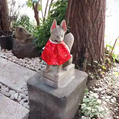 五十稲荷神社(栄寿稲荷神社)の狛犬