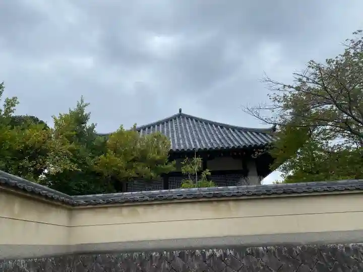 圓證寺の{uncategorized: "未分類", other: "その他", undefined: "問題あり", building: "その他建物", grave: "お墓", sacred_gate: "鳥居", guardian: "狛犬", statue: "像", buddha: "仏像", history: "歴史", nature: "自然", garden: "庭園", animal: "動物", pagoda: "塔", temizu: "手水舎", mountain_gate: "山門・神門", sanctuary: "本殿・本堂", subordinate: "末社・摂社", art: "芸術", scenery: "景色", jizo: "地蔵", ema: "絵馬", goshuin: "御朱印", omikuji: "おみくじ", items: "授与品その他", amulet: "お守り", goshuincho: "御朱印帳", eats: "食事", festival: "お祭り", votive_dance: "神楽", shichigosan: "七五三参", wedding: "結婚式", experience: "体験その他", initially: "初詣", around: "周辺", anti_infection: "感染症対策"}