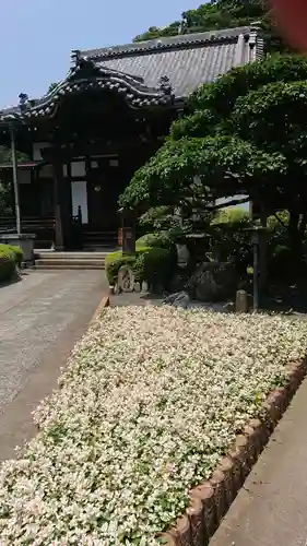 根岸山大聖院覺王寺の庭園