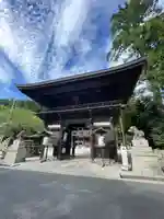 日牟禮八幡宮の山門・神門