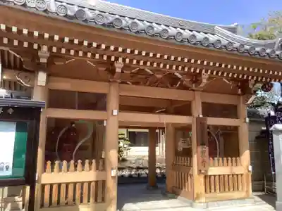 東界寺の山門・神門