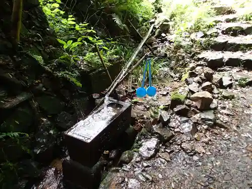 窟神社の手水舎