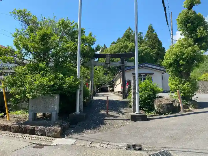 天満天神宮の{uncategorized: "未分類", other: "その他", undefined: "問題あり", building: "その他建物", grave: "お墓", sacred_gate: "鳥居", guardian: "狛犬", statue: "像", buddha: "仏像", history: "歴史", nature: "自然", garden: "庭園", animal: "動物", pagoda: "塔", temizu: "手水舎", mountain_gate: "山門・神門", sanctuary: "本殿・本堂", subordinate: "末社・摂社", art: "芸術", scenery: "景色", jizo: "地蔵", ema: "絵馬", goshuin: "御朱印", omikuji: "おみくじ", items: "授与品その他", amulet: "お守り", goshuincho: "御朱印帳", eats: "食事", festival: "お祭り", votive_dance: "神楽", shichigosan: "七五三参", wedding: "結婚式", experience: "体験その他", initially: "初詣", around: "周辺", anti_infection: "感染症対策"}