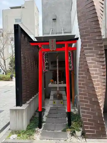 豊川稲荷の{uncategorized: "未分類", other: "その他", undefined: "問題あり", building: "その他建物", grave: "お墓", sacred_gate: "鳥居", guardian: "狛犬", statue: "像", buddha: "仏像", history: "歴史", nature: "自然", garden: "庭園", animal: "動物", pagoda: "塔", temizu: "手水舎", mountain_gate: "山門・神門", sanctuary: "本殿・本堂", subordinate: "末社・摂社", art: "芸術", scenery: "景色", jizo: "地蔵", ema: "絵馬", goshuin: "御朱印", omikuji: "おみくじ", items: "授与品その他", amulet: "お守り", goshuincho: "御朱印帳", eats: "食事", festival: "お祭り", votive_dance: "神楽", shichigosan: "七五三参", wedding: "結婚式", experience: "体験その他", initially: "初詣", around: "周辺", anti_infection: "感染症対策"}