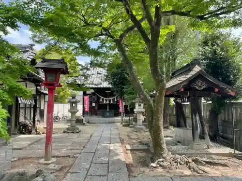 伊奈利神社の{uncategorized: "未分類", other: "その他", undefined: "問題あり", building: "その他建物", grave: "お墓", sacred_gate: "鳥居", guardian: "狛犬", statue: "像", buddha: "仏像", history: "歴史", nature: "自然", garden: "庭園", animal: "動物", pagoda: "塔", temizu: "手水舎", mountain_gate: "山門・神門", sanctuary: "本殿・本堂", subordinate: "末社・摂社", art: "芸術", scenery: "景色", jizo: "地蔵", ema: "絵馬", goshuin: "御朱印", omikuji: "おみくじ", items: "授与品その他", amulet: "お守り", goshuincho: "御朱印帳", eats: "食事", festival: "お祭り", votive_dance: "神楽", shichigosan: "七五三参", wedding: "結婚式", experience: "体験その他", initially: "初詣", around: "周辺", anti_infection: "感染症対策"}