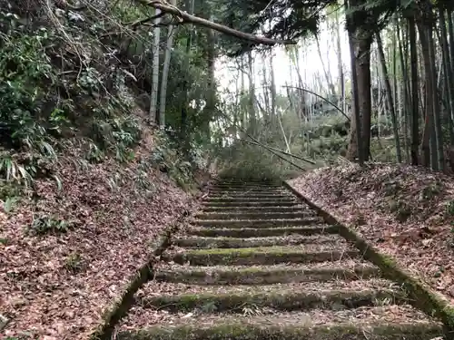 加久弥神社の建物その他