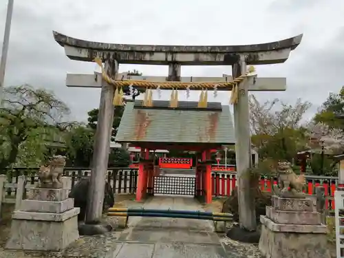 車折神社の鳥居