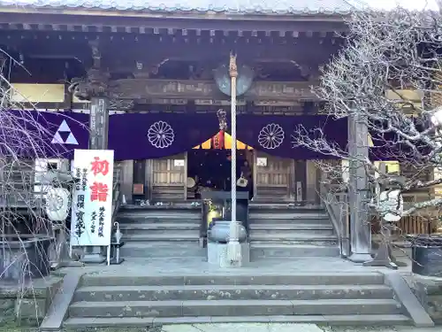 宝戒寺の本殿・本堂