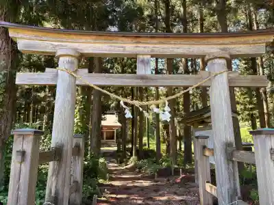 波宇志別神社神楽殿(秋田県)