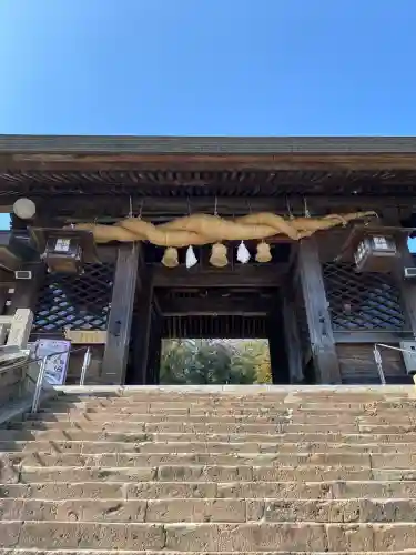 鎮西大社諏訪神社の{uncategorized: "未分類", other: "その他", undefined: "問題あり", building: "その他建物", grave: "お墓", sacred_gate: "鳥居", guardian: "狛犬", statue: "像", buddha: "仏像", history: "歴史", nature: "自然", garden: "庭園", animal: "動物", pagoda: "塔", temizu: "手水舎", mountain_gate: "山門・神門", sanctuary: "本殿・本堂", subordinate: "末社・摂社", art: "芸術", scenery: "景色", jizo: "地蔵", ema: "絵馬", goshuin: "御朱印", omikuji: "おみくじ", items: "授与品その他", amulet: "お守り", goshuincho: "御朱印帳", eats: "食事", festival: "お祭り", votive_dance: "神楽", shichigosan: "七五三参", wedding: "結婚式", experience: "体験その他", initially: "初詣", around: "周辺", anti_infection: "感染症対策"}