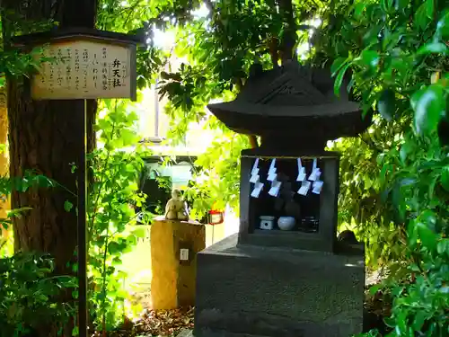 鎮守氷川神社の末社