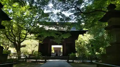 妙本寺の山門・神門