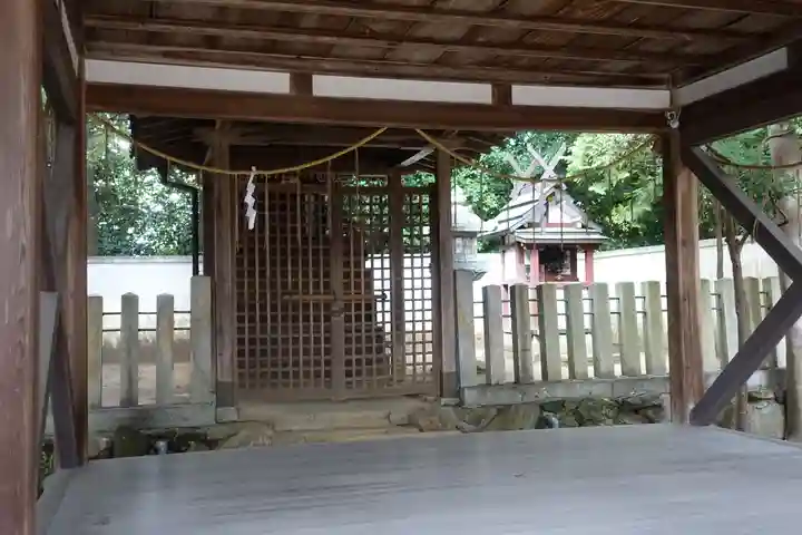 葛城神社の本殿・本堂