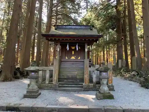 北口本宮冨士浅間神社の末社・摂社