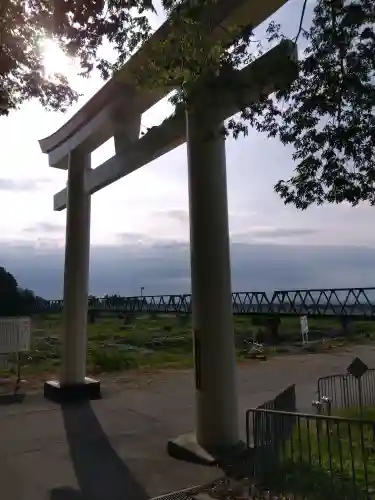 雄山神社前立社壇の{uncategorized: "未分類", other: "その他", undefined: "問題あり", building: "その他建物", grave: "お墓", sacred_gate: "鳥居", guardian: "狛犬", statue: "像", buddha: "仏像", history: "歴史", nature: "自然", garden: "庭園", animal: "動物", pagoda: "塔", temizu: "手水舎", mountain_gate: "山門・神門", sanctuary: "本殿・本堂", subordinate: "末社・摂社", art: "芸術", scenery: "景色", jizo: "地蔵", ema: "絵馬", goshuin: "御朱印", omikuji: "おみくじ", items: "授与品その他", amulet: "お守り", goshuincho: "御朱印帳", eats: "食事", festival: "お祭り", votive_dance: "神楽", shichigosan: "七五三参", wedding: "結婚式", experience: "体験その他", initially: "初詣", around: "周辺", anti_infection: "感染症対策"}