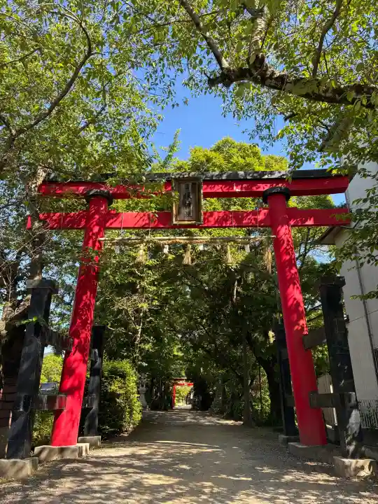 日根神社の{uncategorized: "未分類", other: "その他", undefined: "問題あり", building: "その他建物", grave: "お墓", sacred_gate: "鳥居", guardian: "狛犬", statue: "像", buddha: "仏像", history: "歴史", nature: "自然", garden: "庭園", animal: "動物", pagoda: "塔", temizu: "手水舎", mountain_gate: "山門・神門", sanctuary: "本殿・本堂", subordinate: "末社・摂社", art: "芸術", scenery: "景色", jizo: "地蔵", ema: "絵馬", goshuin: "御朱印", omikuji: "おみくじ", items: "授与品その他", amulet: "お守り", goshuincho: "御朱印帳", eats: "食事", festival: "お祭り", votive_dance: "神楽", shichigosan: "七五三参", wedding: "結婚式", experience: "体験その他", initially: "初詣", around: "周辺", anti_infection: "感染症対策"}